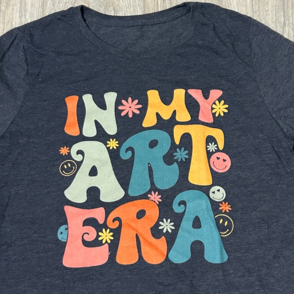 LIKE NEW! Women's "In My Art Era" T-shirt - Small - Picture 3 of 5